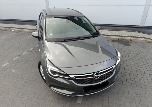 Opel Astra cena 32900 przebieg: 205400, rok produkcji 2017 z Kraków małe 704